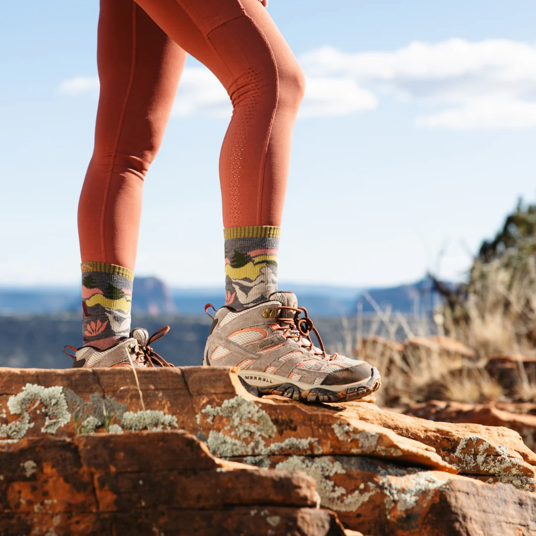 hiking fashion