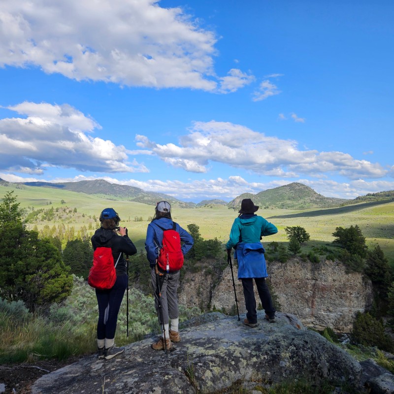 yellowstone hiking trails