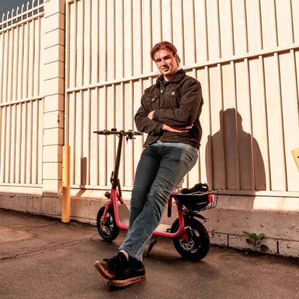 do you need a license to drive an electric scooter