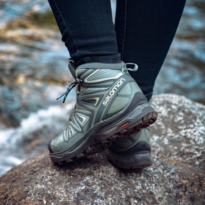 columbia men’s hiking boots